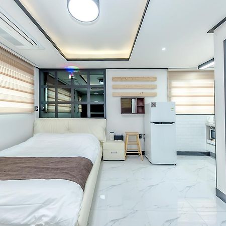 Jeju Skyhill Pension Seogwipo Zewnętrze zdjęcie