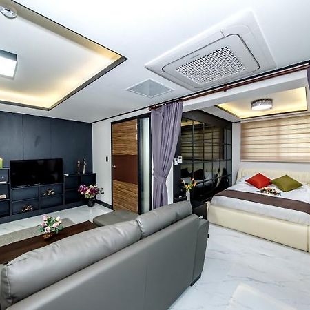 Jeju Skyhill Pension Seogwipo Zewnętrze zdjęcie