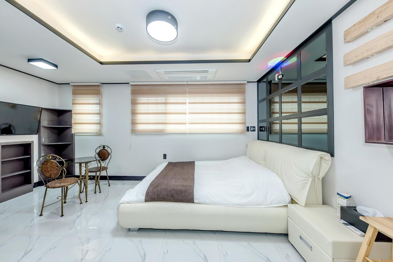 Jeju Skyhill Pension Seogwipo Zewnętrze zdjęcie
