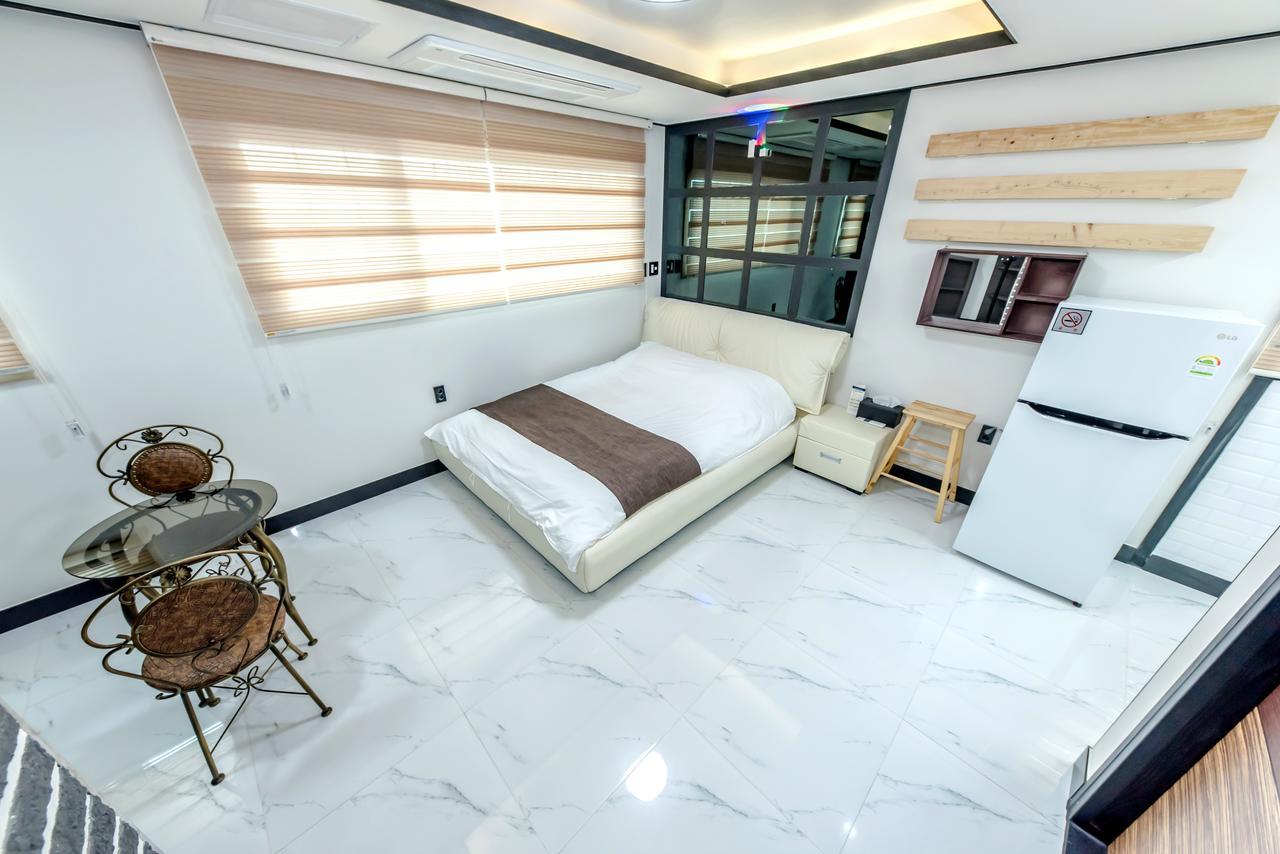 Jeju Skyhill Pension Seogwipo Zewnętrze zdjęcie