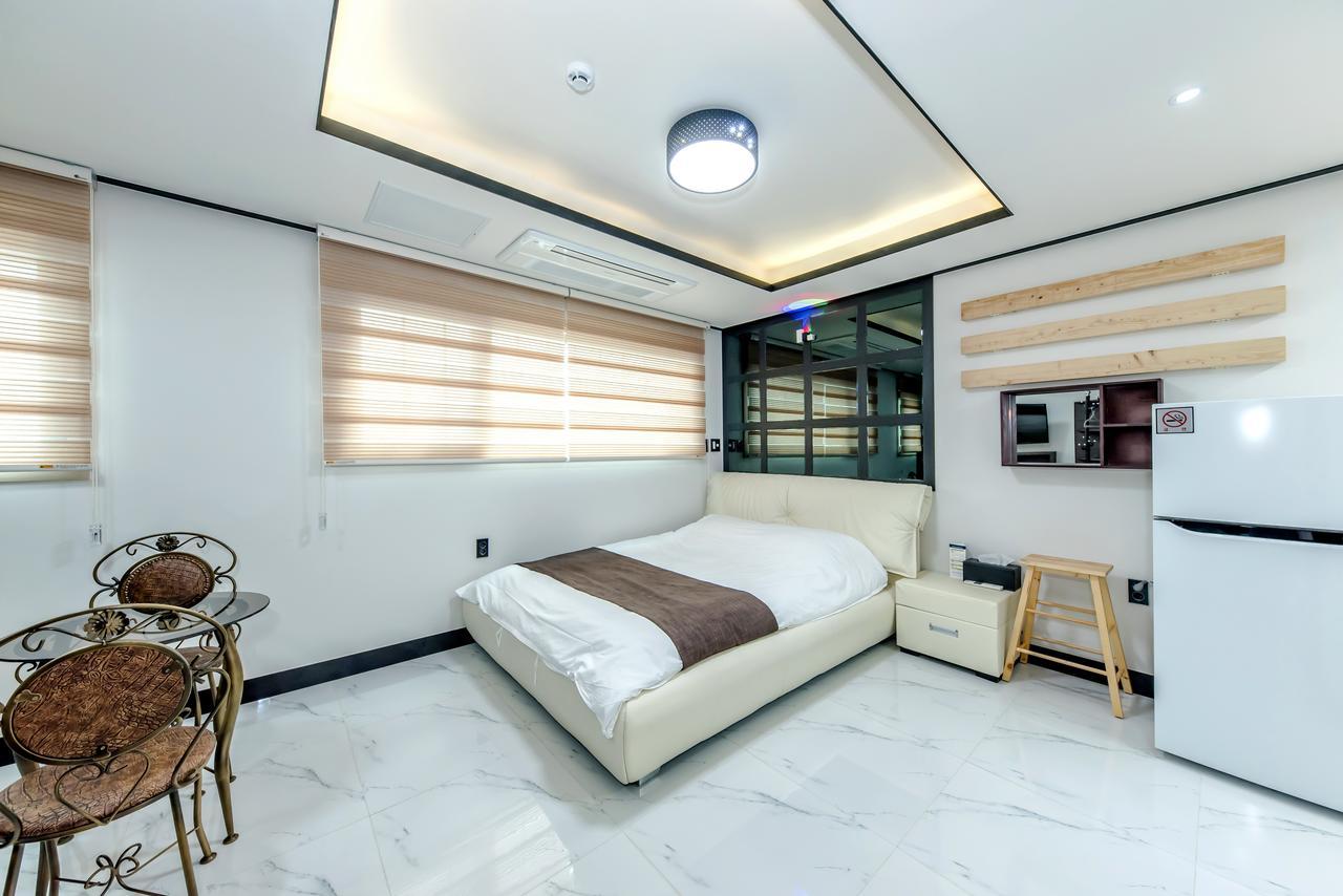 Jeju Skyhill Pension Seogwipo Zewnętrze zdjęcie